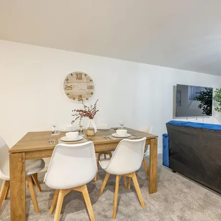 Stylish Modern 아파트 *